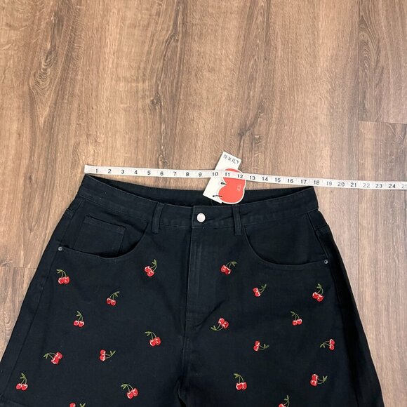 NEW Cider Denim Mid Rise Cherry Embroidery Black Denim Shorts Sz 12/14 - Picture 6 of 10